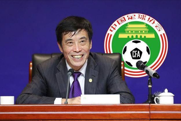塔伊加;维迪提自导自演的新片《乔乔兔》有望冲击颁奖季拓星者们身着机甲，手持武器，时刻警备，在风暴中艰难前行